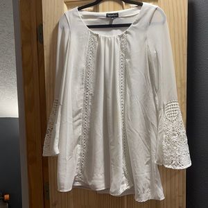 White Long sleeve dress